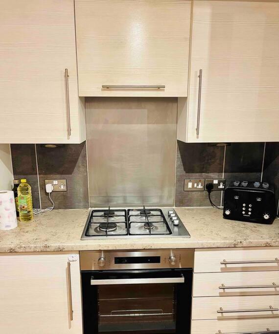 Modern Edinburgh Apartment 2 Bedrooms & Two Bathrooms Zewnętrze zdjęcie