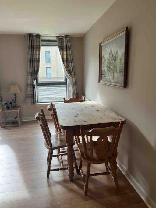 Modern Edinburgh Apartment 2 Bedrooms & Two Bathrooms Zewnętrze zdjęcie